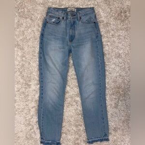 Abercrombie and fitch high rise mom jean